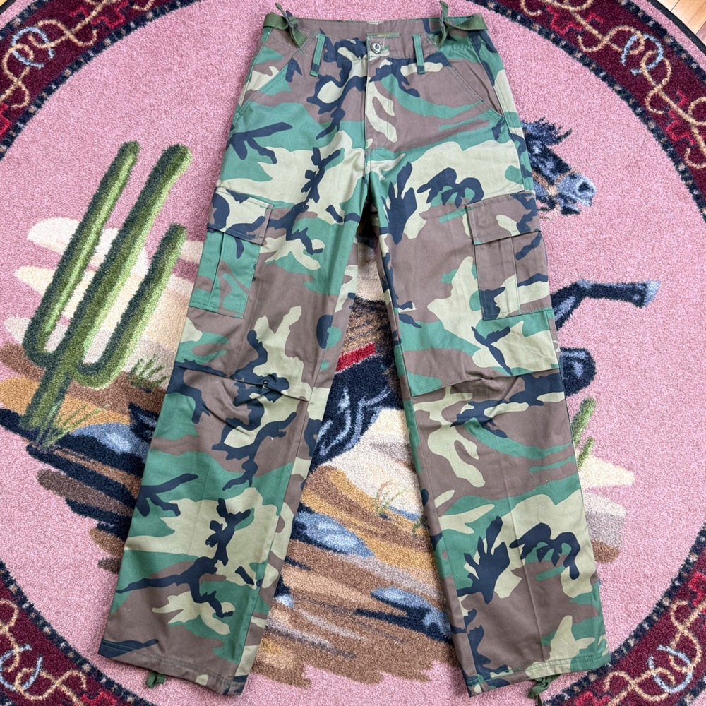 Vintage Camouflage Cargo Pants in Green and Brown